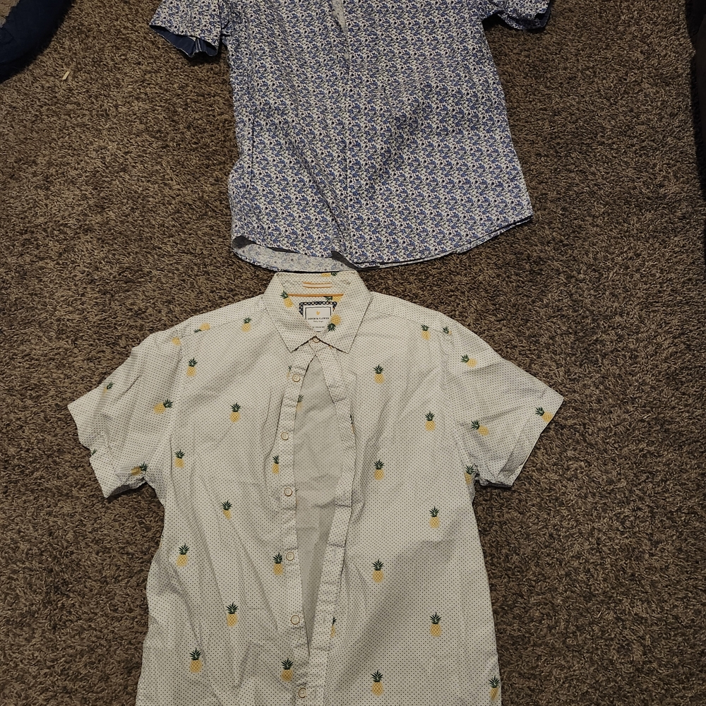 Lot of 2 Mens sz M Button Up Shirts Tallia & Denim & Flower